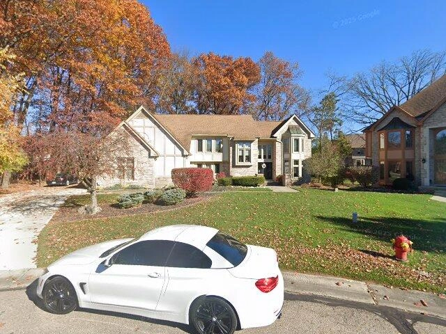House image located at Farmington, MI 48331