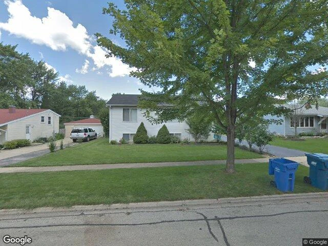 House image located at Carpentersville, IL 60110
