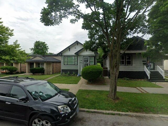 House image located at Chicago, IL 60628