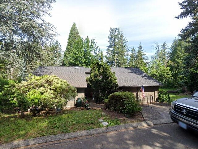 House image located at Lake Oswego, OR 97035