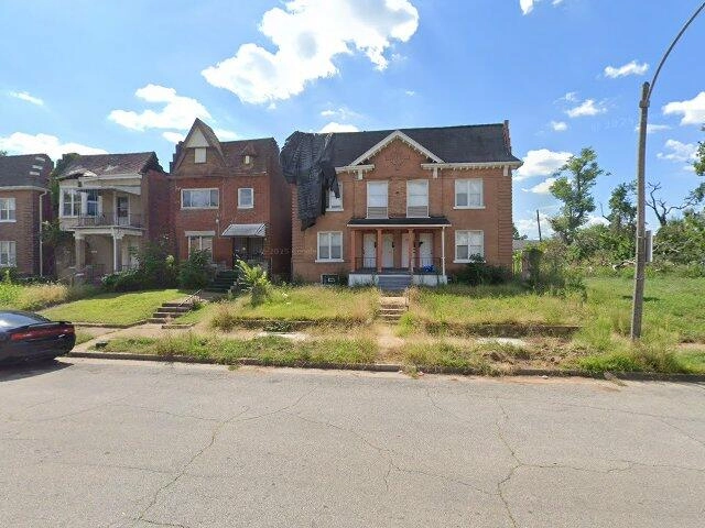 House image located at Saint Louis, MO 63113