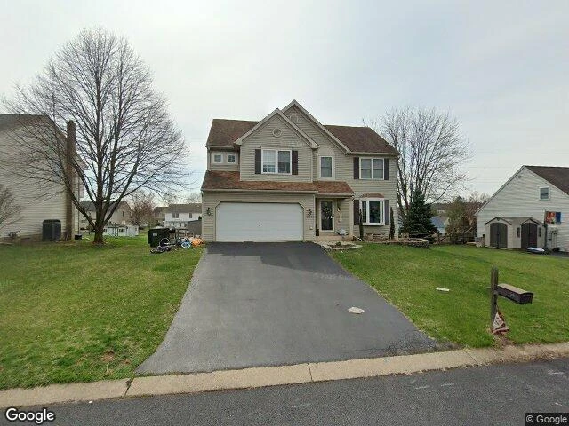 House image located at Reinholds, PA 17569