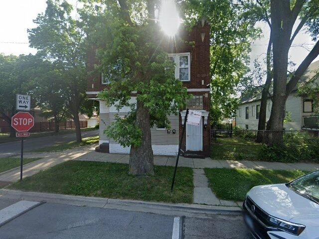 House image located at Chicago, IL 60617