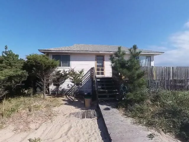 House image located at Bay Shore, NY 11706