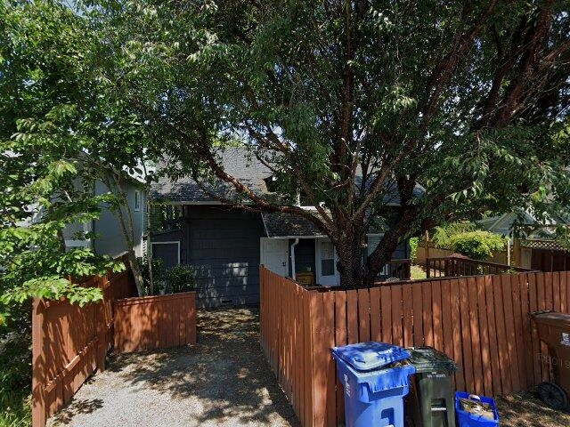 House image located at Pekin, IL 61554