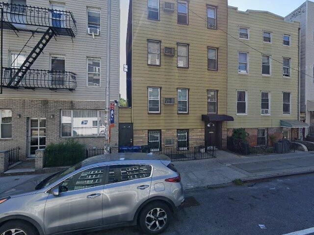 House image located at Lakehurst, NJ 08733