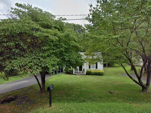 House image located at Flora, IL 62839