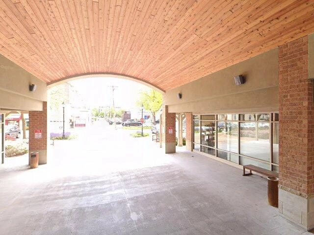 House image located at Roselle, IL 60172