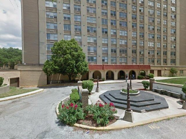 House image located at Chicago, IL 60652