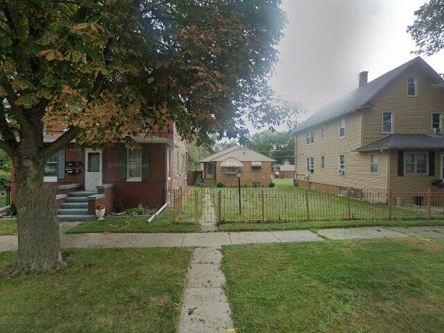 House image located at North Chicago, IL 60064