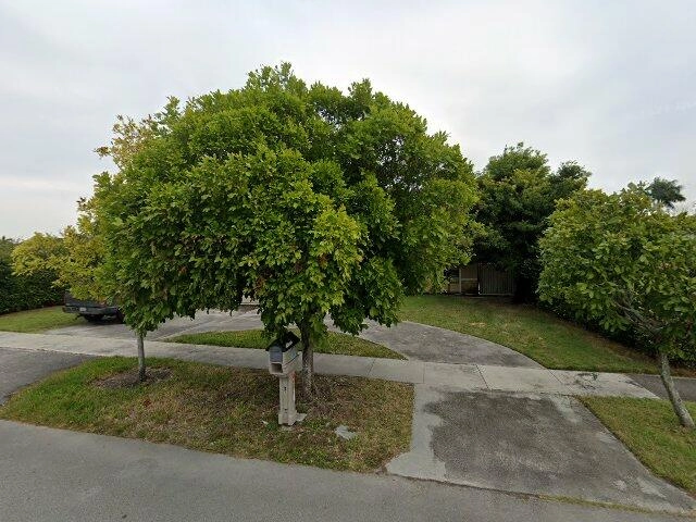 House image located at Miami, FL 33183