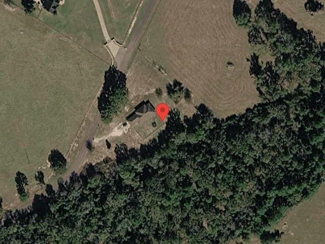 House image located at Alvin, TX 77511