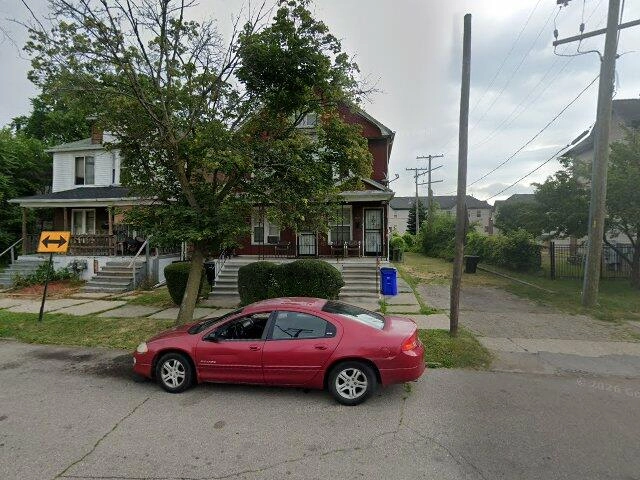 House image located at Detroit, MI 48214