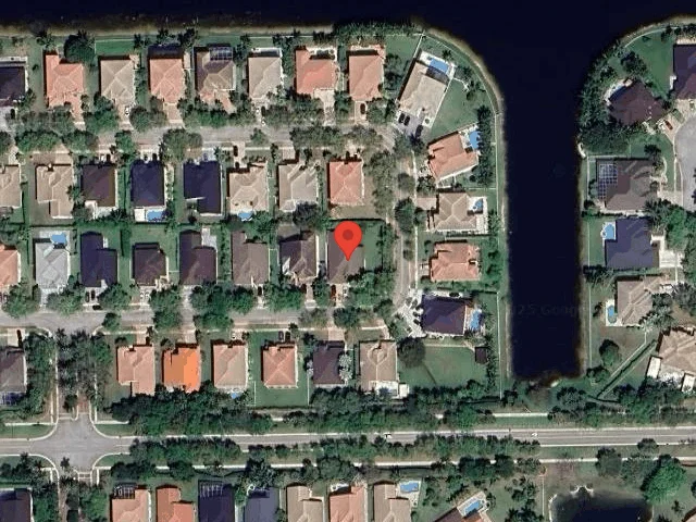 House image located at Hollywood, FL 33029