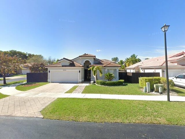 House image located at Miami, FL 33196
