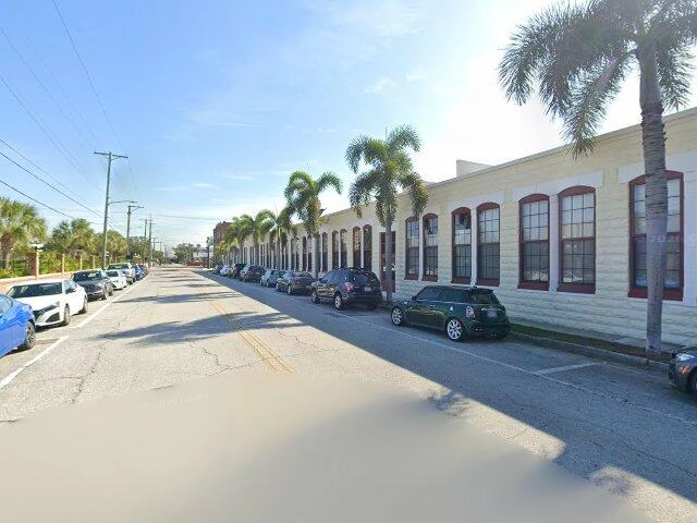 House image located at Tampa, FL 33605