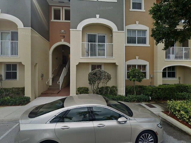 House image located at Miami, FL 33178