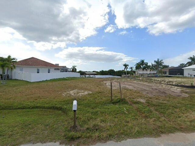 House image located at Cape Coral, FL 33914