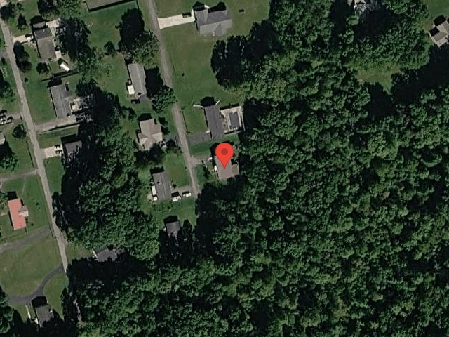 House image located at Pekin, IL 61554
