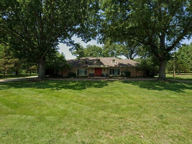 House image located at Saint Louis, MO 63141