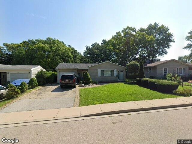 House image located at Carpentersville, IL 60110