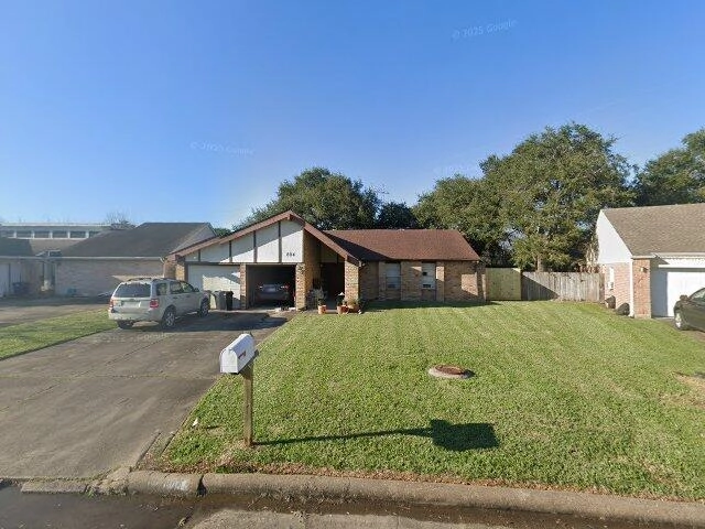 House image located at League City, TX 77573