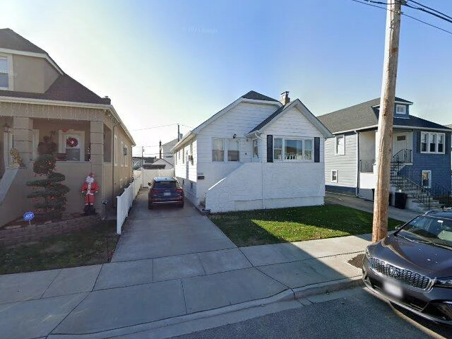 House image located at Island Park, NY 11558