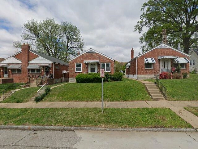 House image located at Saint Louis, MO 63111