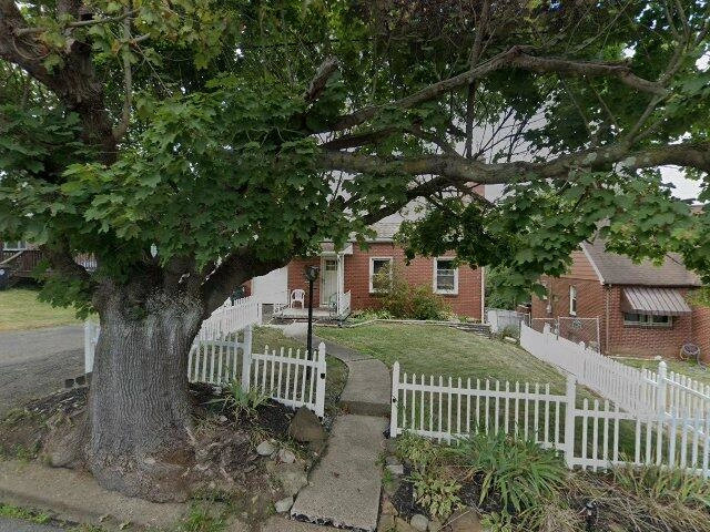 House image located at Steubenville, OH 43952