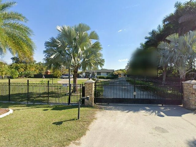 House image located at Miami, FL 33187