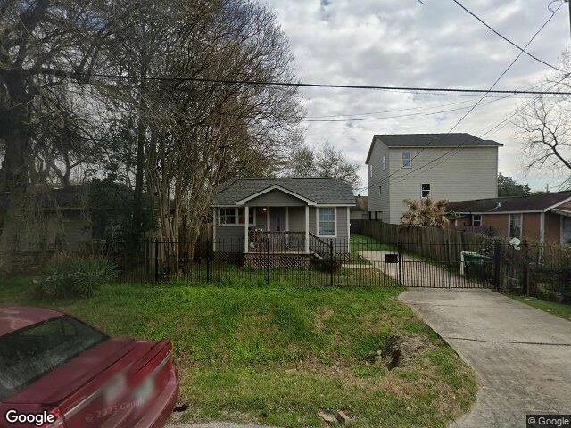 House image located at Houston, TX 77009