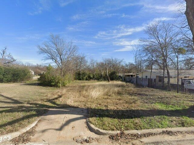House image located at Fort Worth, TX 76112