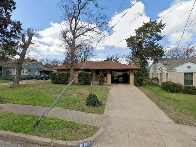 House image located at Dallas, TX 75216