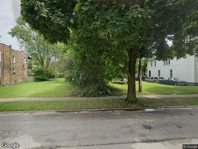 House image located at Chicago, IL 60609