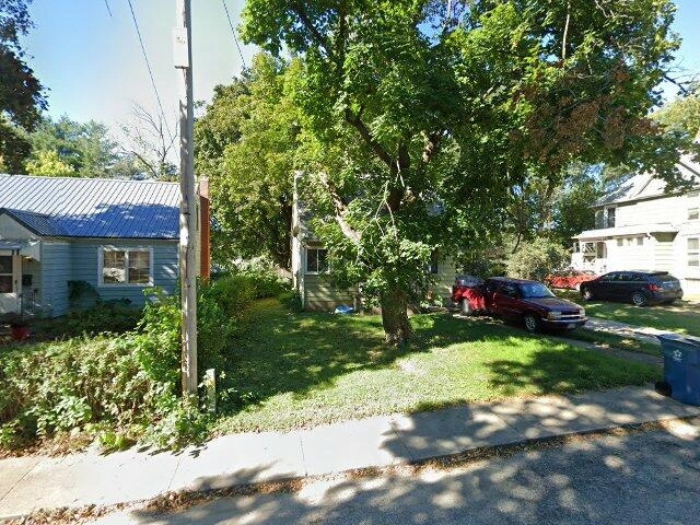 House image located at Dixon, IL 61021