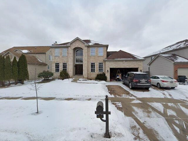 House image located at Carpentersville, IL 60110