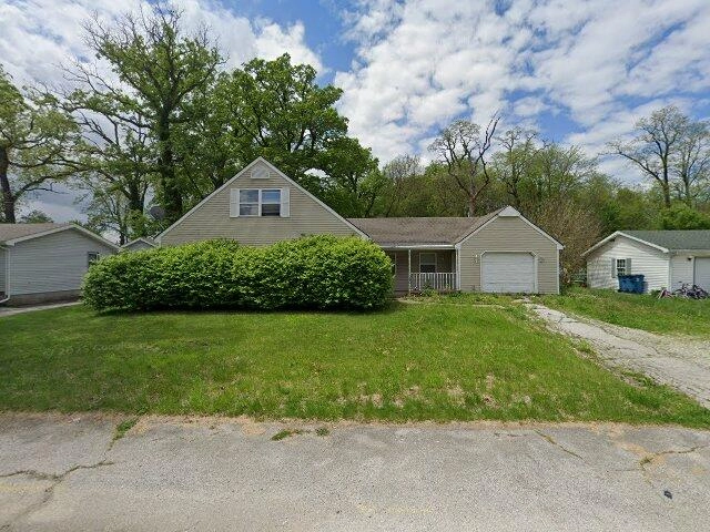 House image located at Valparaiso, IN 46385