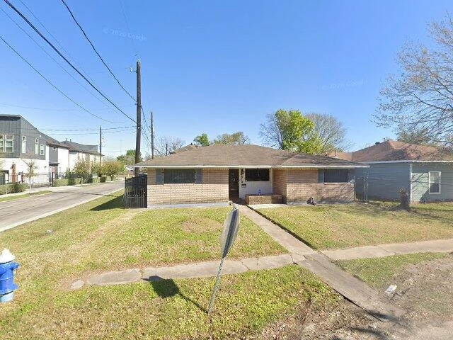 House image located at Houston, TX 77020