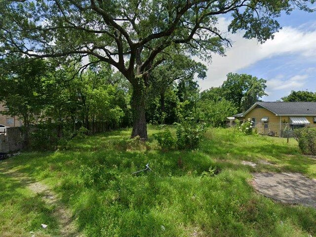 House image located at Houston, TX 77028