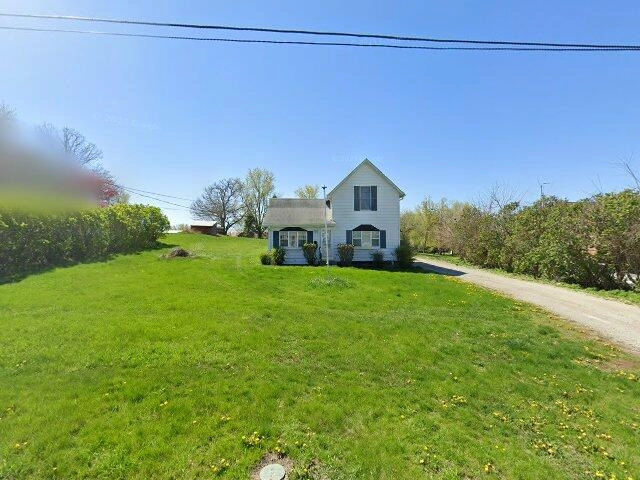 House image located at Grinnell, IA 50112