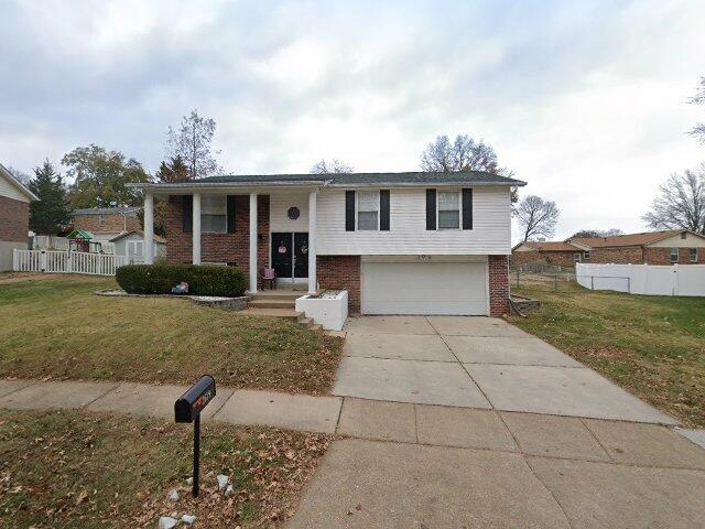 House image located at Saint Louis, MO 63129