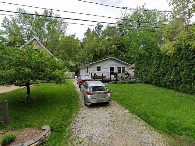 House image located at Akron, OH 44303