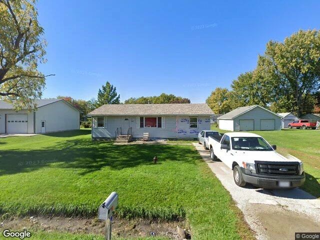 House image located at Moline, IL 61265