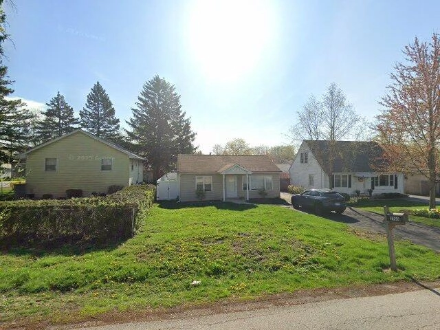 House image located at Westmont, IL 60559