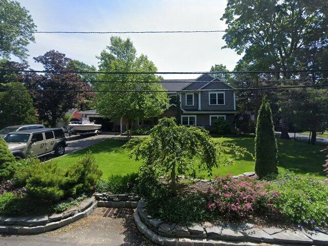 House image located at Bayport, NY 11705