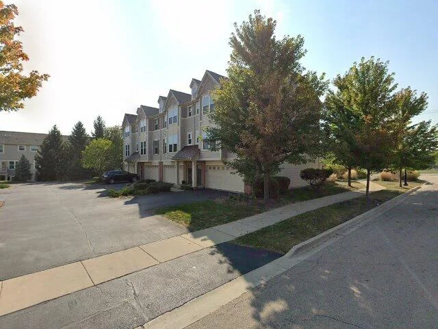 House image located at Aurora, IL 60504