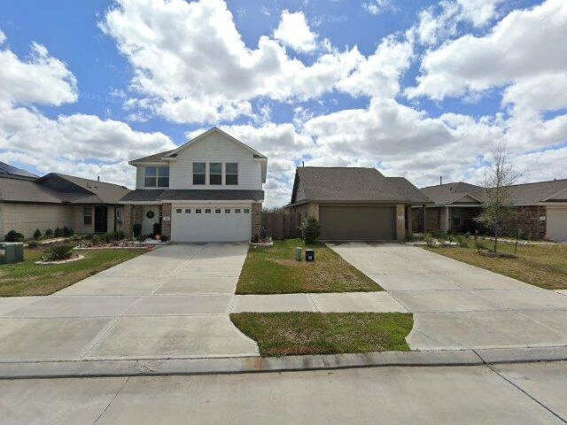 House image located at Angleton, TX 77515