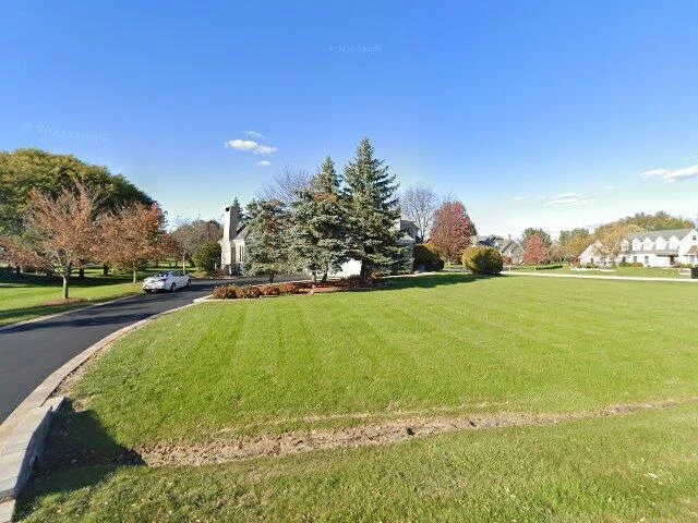 House image located at Saint Charles, IL 60175