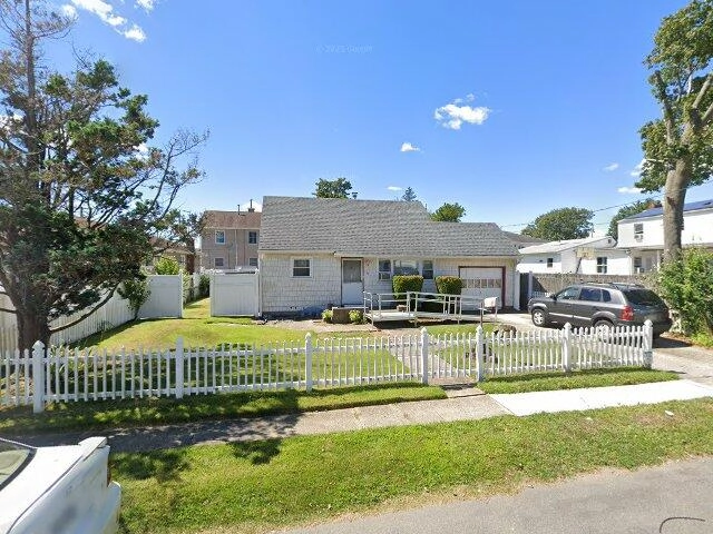 House image located at Lindenhurst, NY 11757
