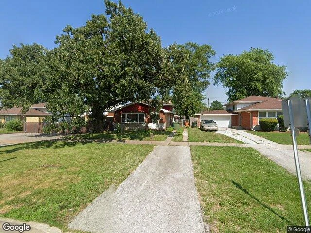 House image located at Dolton, IL 60419